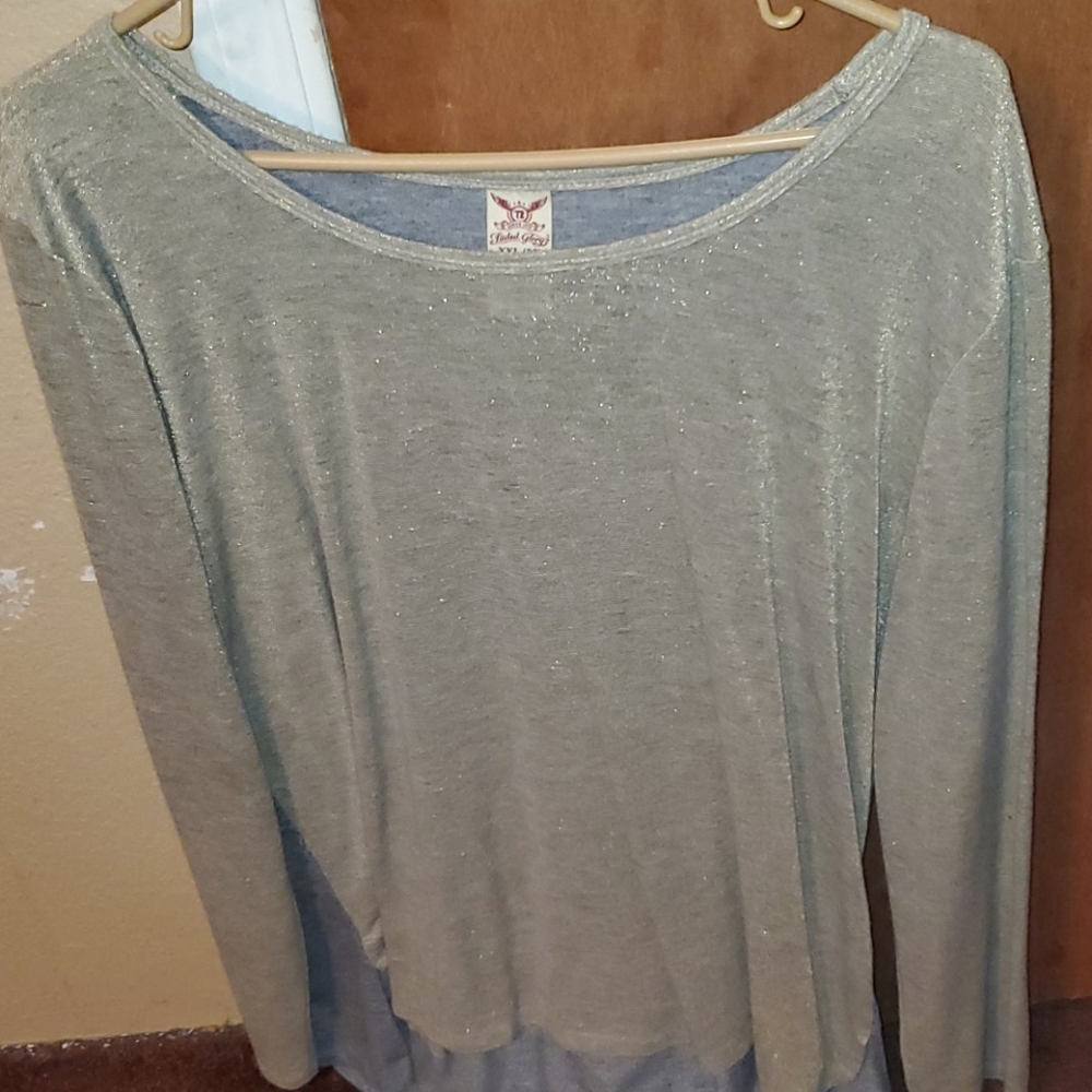 Long sleeve shirt